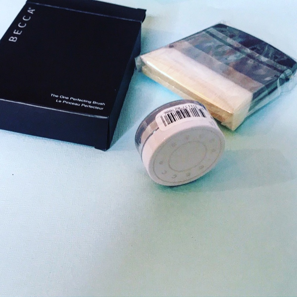 BECCA Brush and Hydra Mist Powder bundle